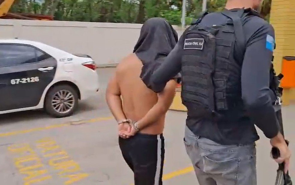 Professor é preso por importunação sexual após alunas de colégio no Recreio denunciarem assédio