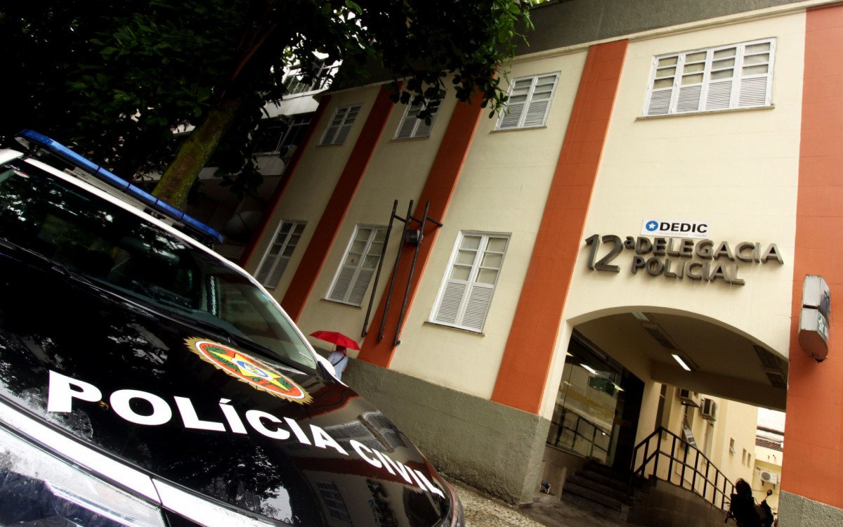Homem é preso em flagrante por agredir companheira com dois socos