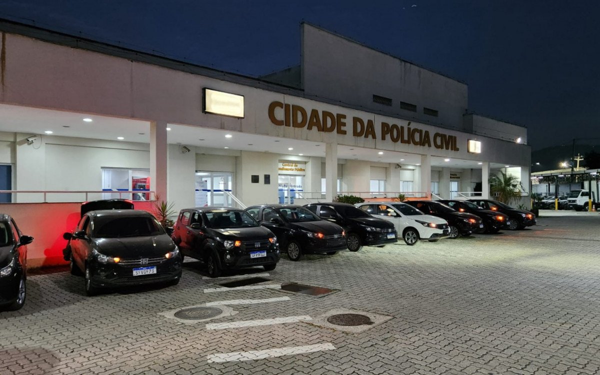 Mais de 20 carros são recuperados após golpe de cerca de R$ 6 milhões em financiadora