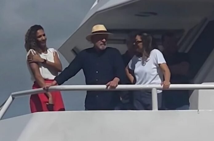 Lula se hospeda em barco de luxo durante estadia em Belém para COP 30