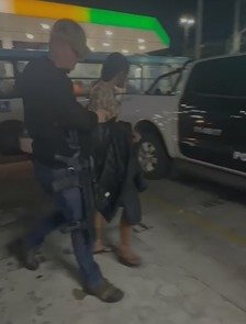 Polícia Civil prende mulher com drogas durante ação no bairro Aeroporto, em Macaé